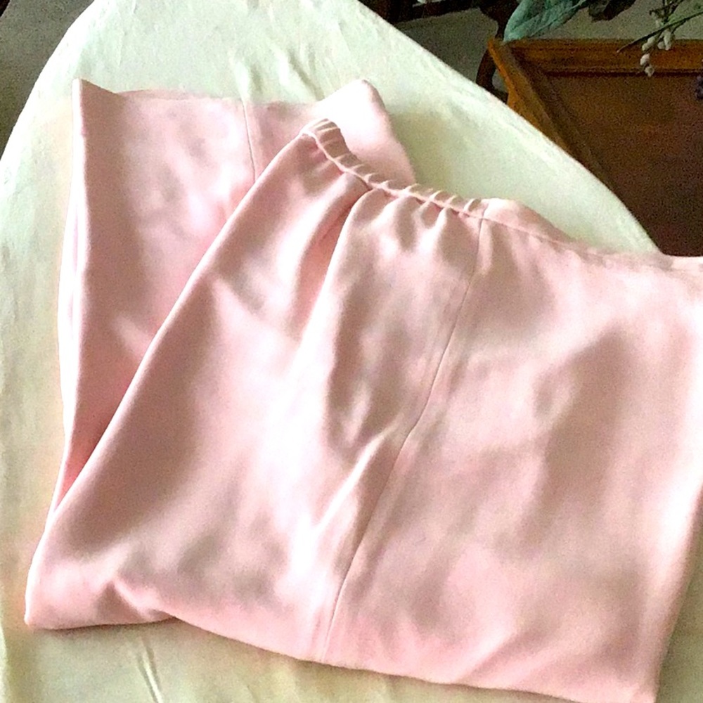 Beautiful ladies 100% Silk pants, lined,  straight leg, like new!